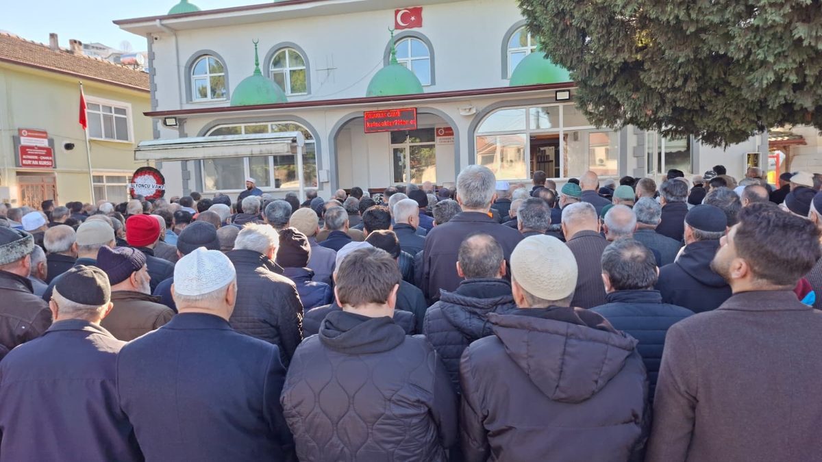 Şerefnur Kalyoncu Gözyaşlarıyla Son Yolculuğuna Uğurlandı 