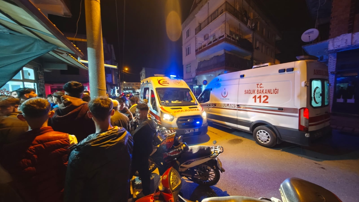 Gençler Arasında Sevgili Tartışması: Çakıyla Bacaklarından Yaraladı!