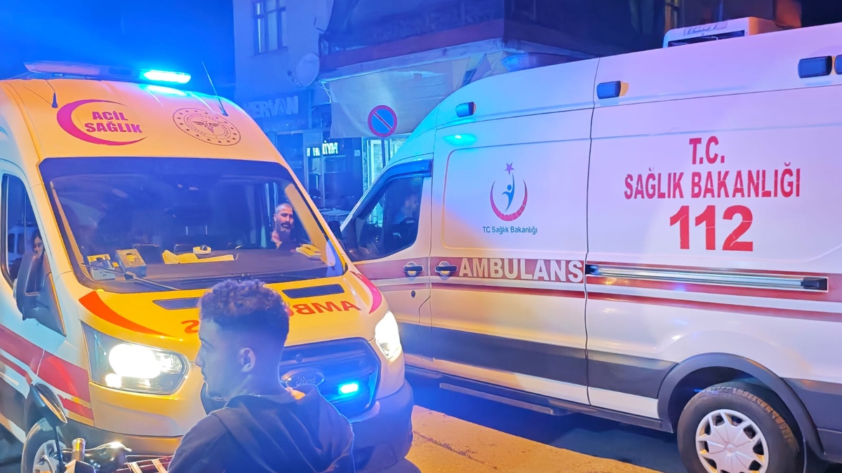 Gençler Arasında Sevgili Tartışması: Çakıyla Bacaklarından Yaraladı!