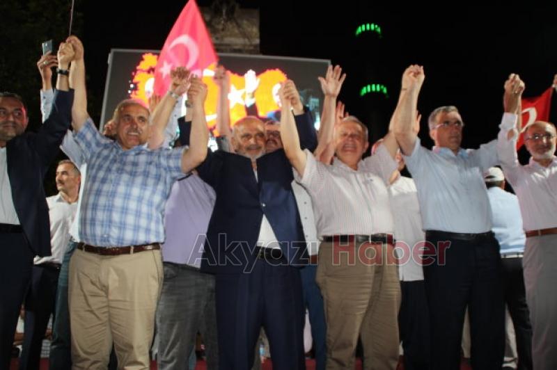 Şevki Yılmaz Demokrasi Nöbetinde Akyazılara Seslendi