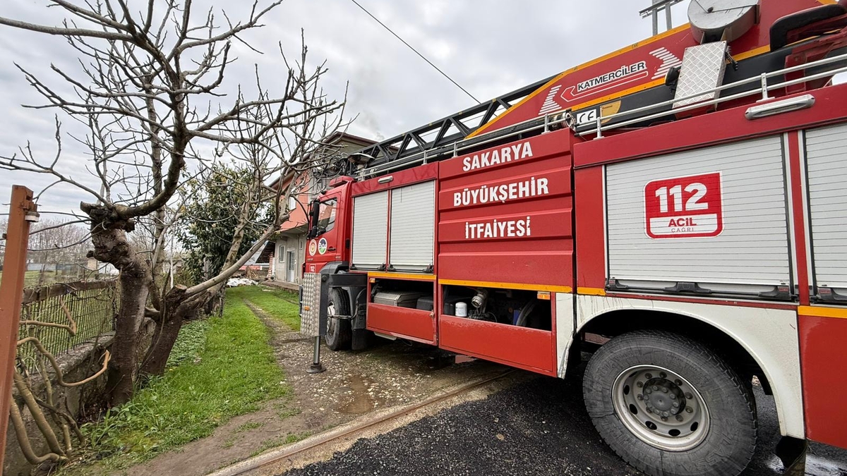 Seyfeler Mahallesinde çıkan baca yangını kısa sürede söndürüldü.