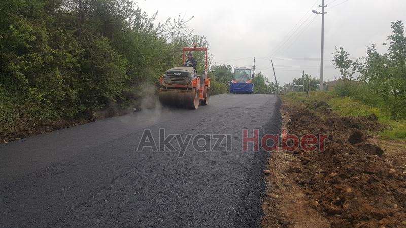 Sıcak Asfalt Serimi Devam Ediyor