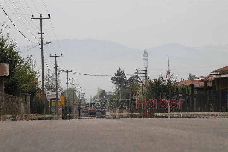 Sıcak Asfalt Serimi Devam Ediyor