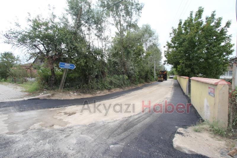 SICAK ASFALT YAMASI İLÇE GENELİNDE DEVAM EDİYOR