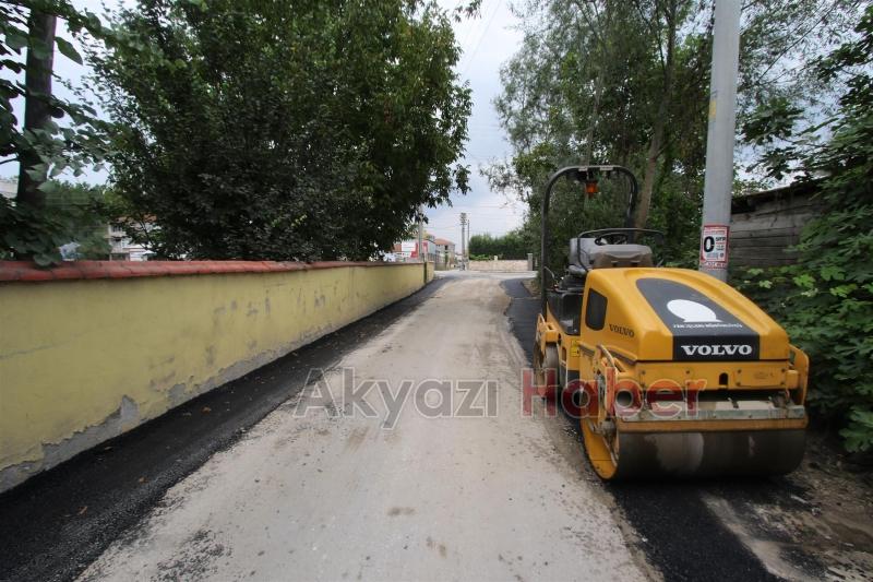 SICAK ASFALT YAMASI İLÇE GENELİNDE DEVAM EDİYOR