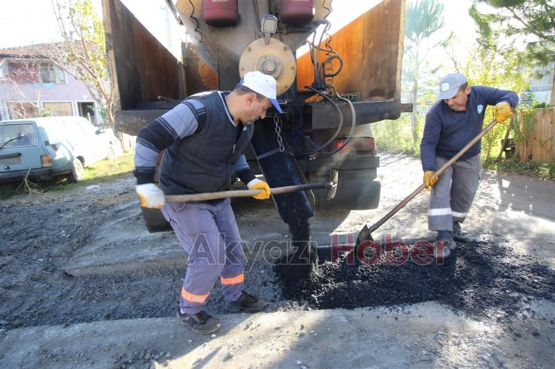 SICAK ASFALT YAMASI İLÇE GENELİNDE DEVAM EDİYOR