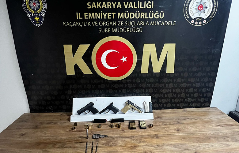 Silah kaçakçılarına operasyon kamerada