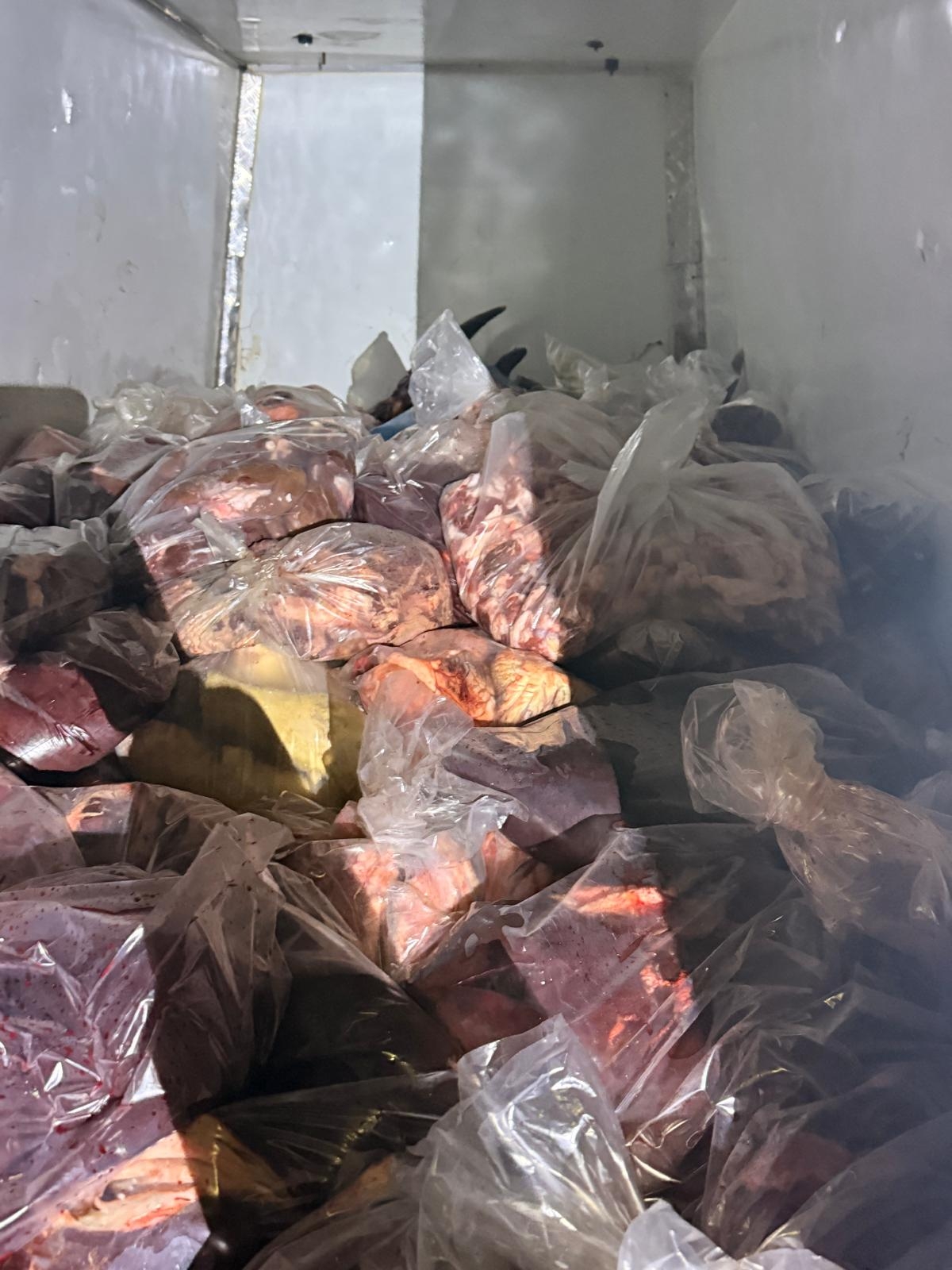 Skandal; 3 ton ete el kondu