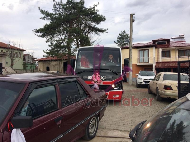 Şoför Damat Gelini Minibüsle Aldı