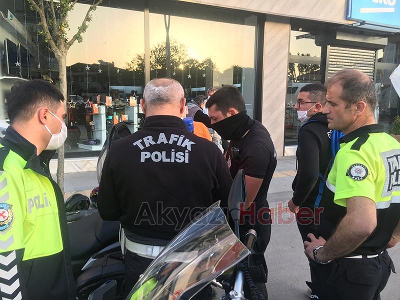 Sokağa çıkma yasağını ihlal edip kırmızı da geçtiler