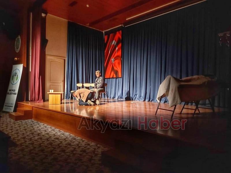 Sokaktan Sanata Tiyatro Ekibimiz Hendeklileri Mest Etti