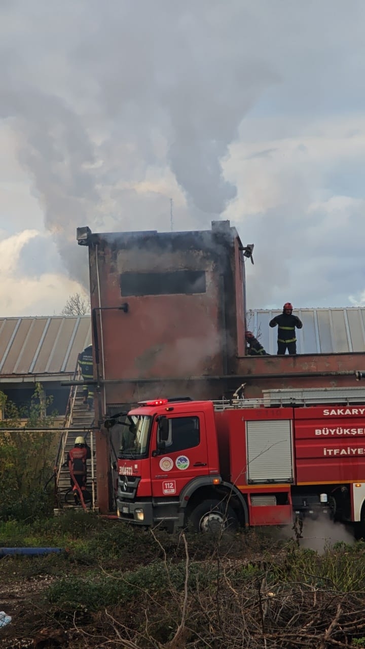 Sökümü yapılan süt fabrikasında yangın