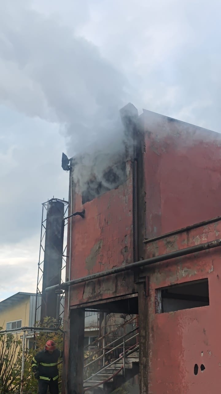 Sökümü yapılan süt fabrikasında yangın