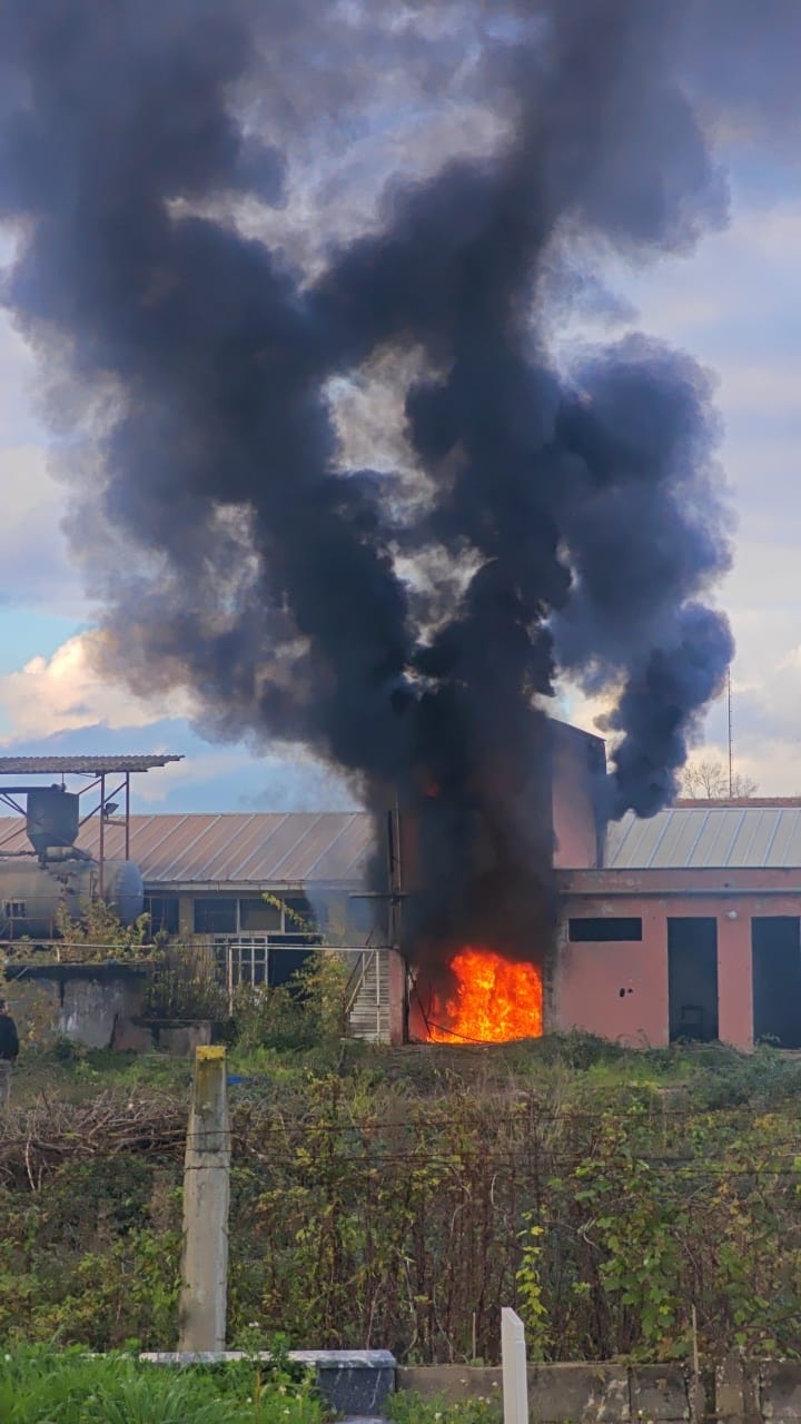 Sökümü yapılan süt fabrikasında yangın