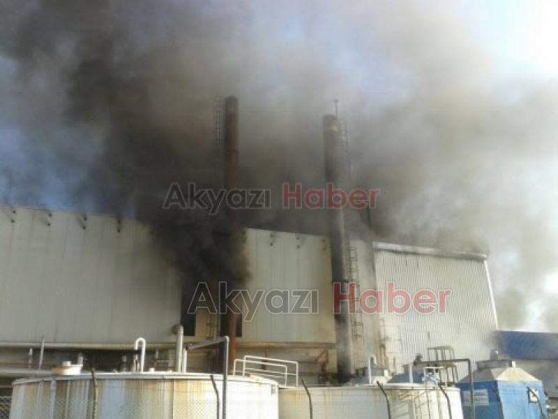 Son Dakika Fabrika Yangını İki İşçi Yanarak Yaralandı