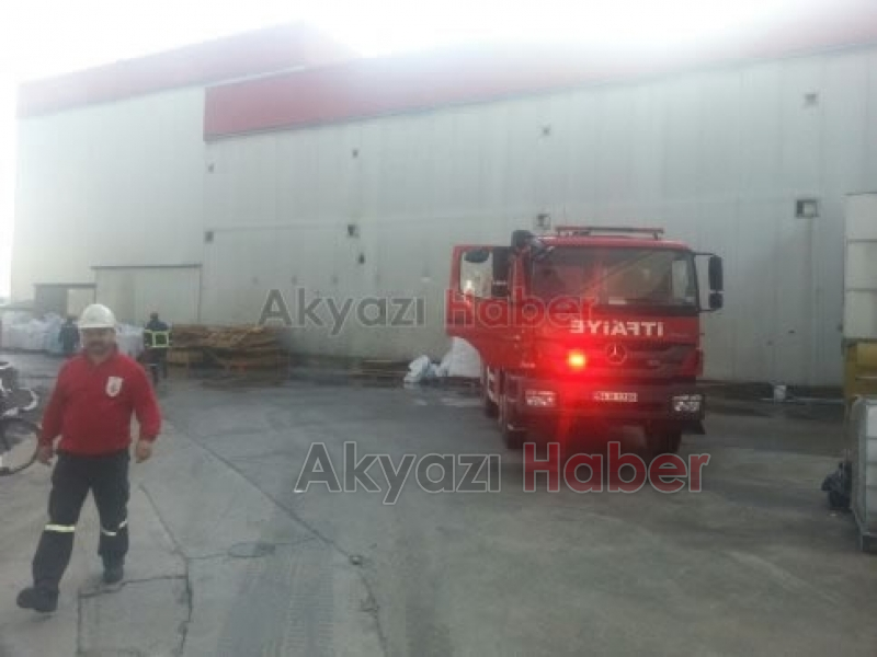 Son Dakika Fabrika Yangını İki İşçi Yanarak Yaralandı