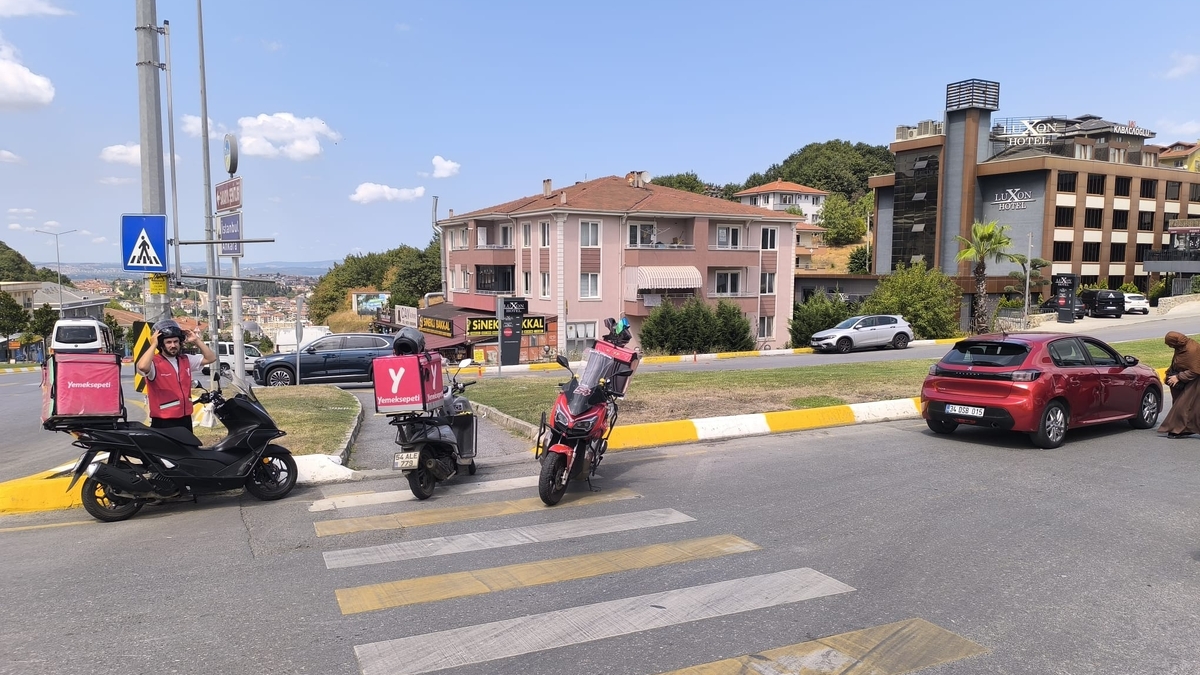 Sosyal medya fenomeni motokurye kazada yaralandı