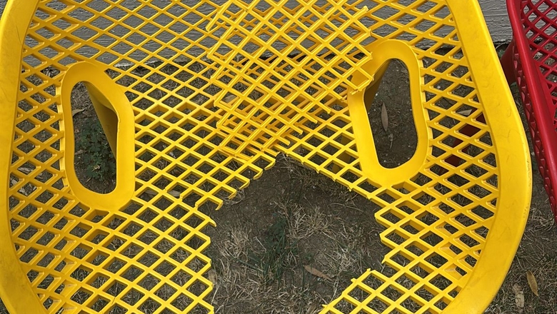 Spor kompleksinde vandalizm sandalyeleri kırdılar
