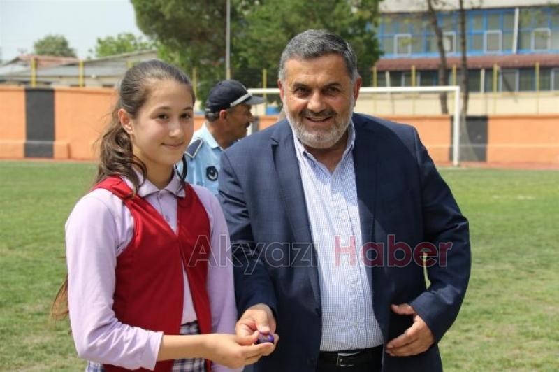 Spor Şenlikleri Ödül Töreni Yapıldı