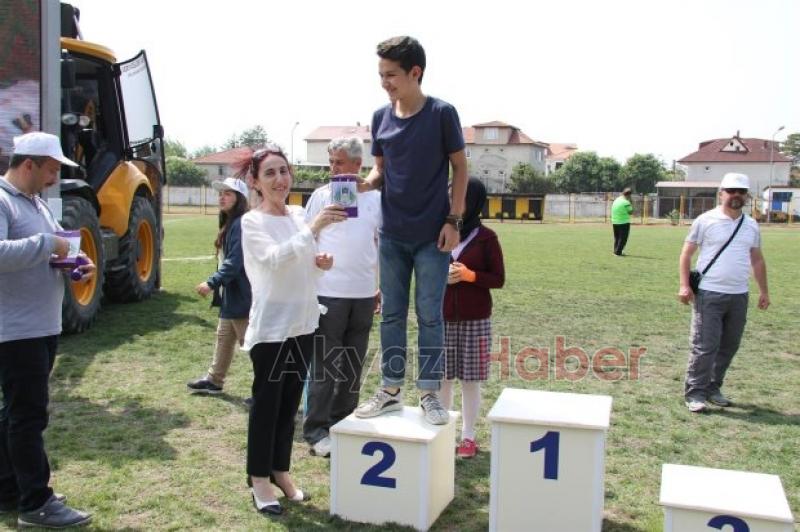 Spor Şenlikleri Ödül Töreni Yapıldı