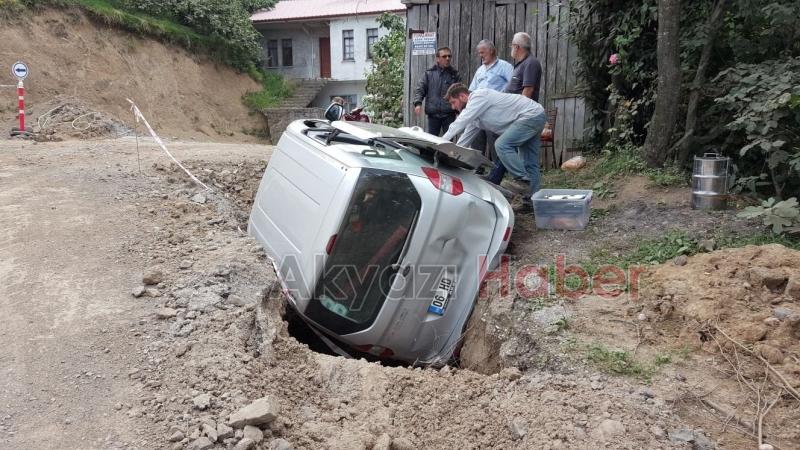 Su hattı için kazılan çukura düştü