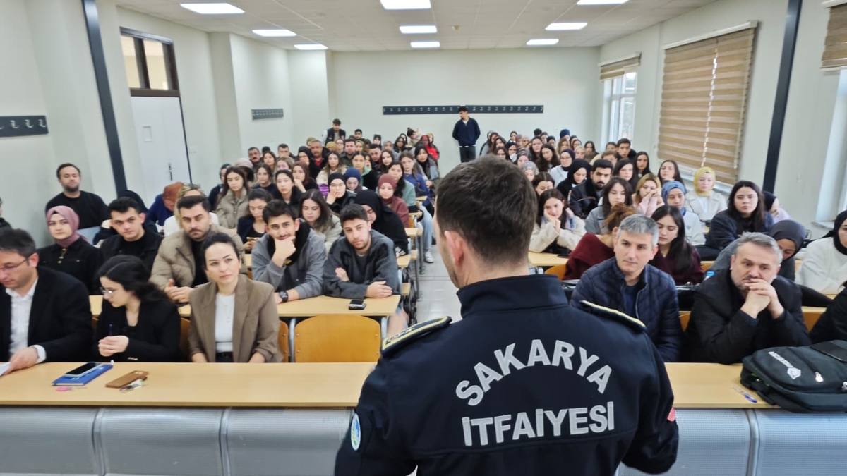 SUBÜ Akyazı’da yangın söndürme ve tahliye tatbikatı