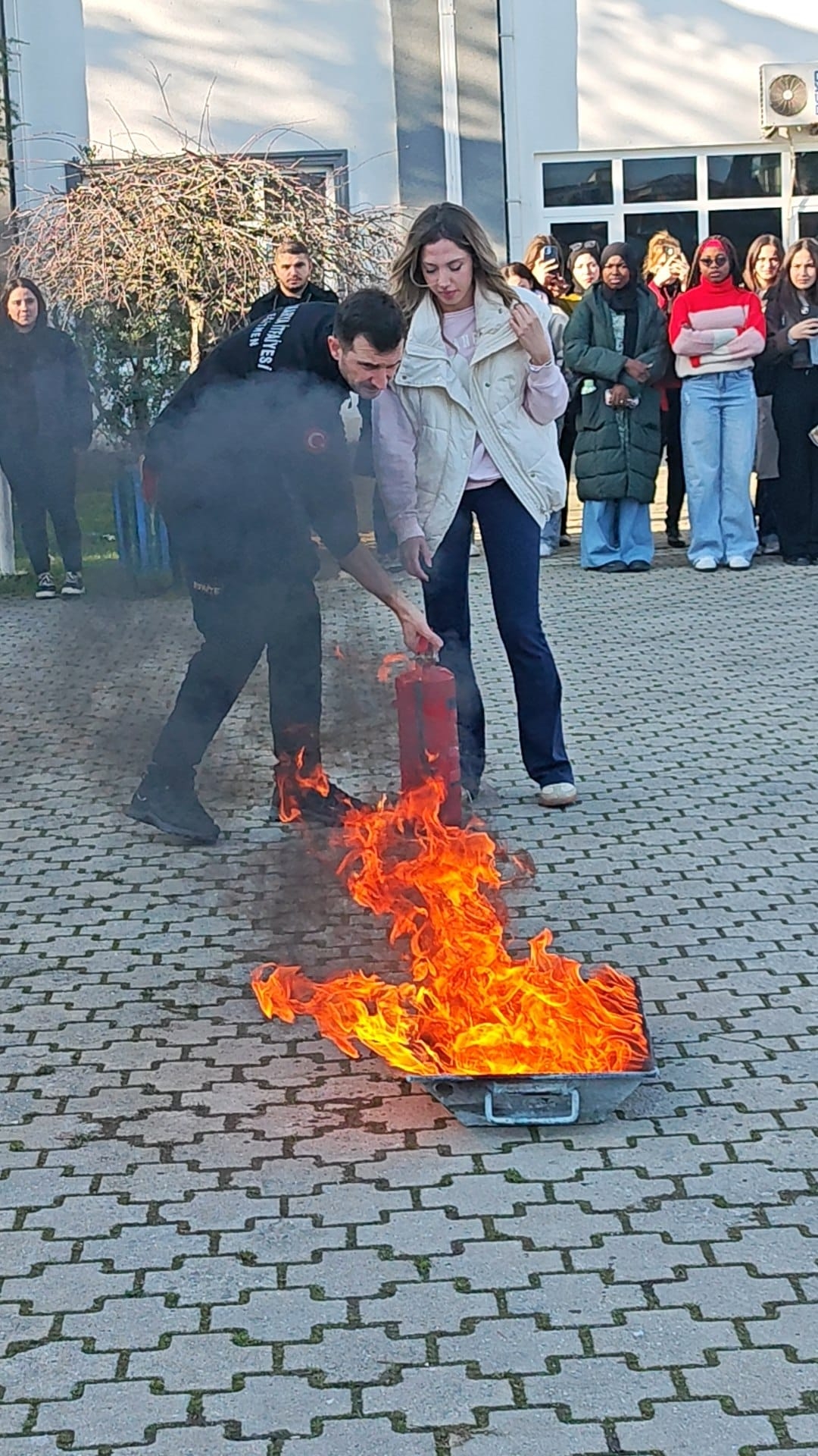 SUBÜ Akyazı’da yangın söndürme ve tahliye tatbikatı