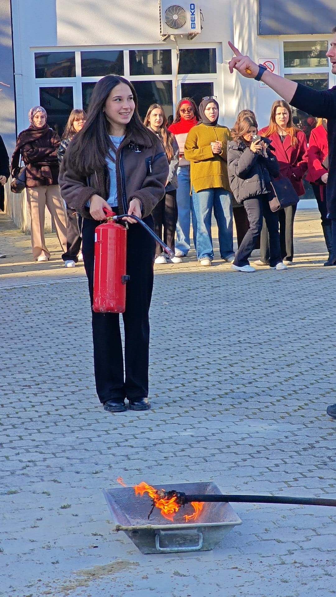 SUBÜ Akyazı’da yangın söndürme ve tahliye tatbikatı