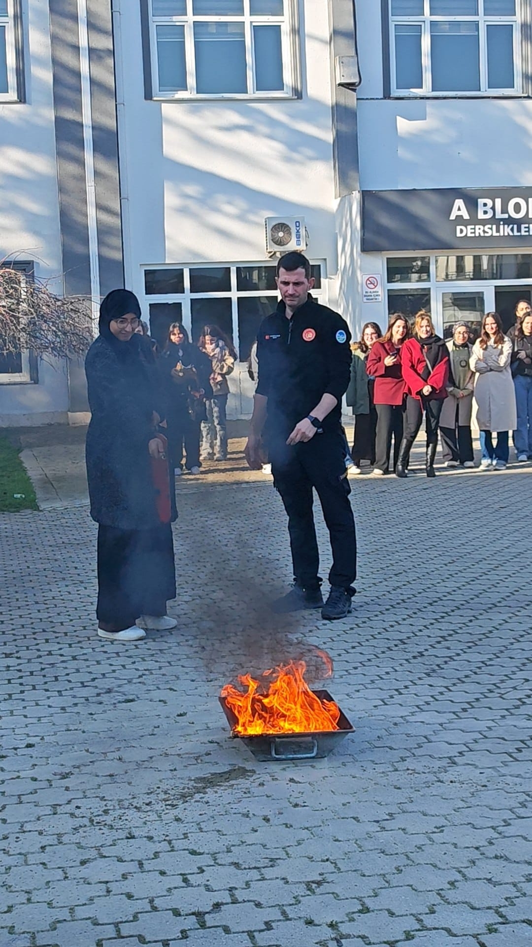 SUBÜ Akyazı’da yangın söndürme ve tahliye tatbikatı