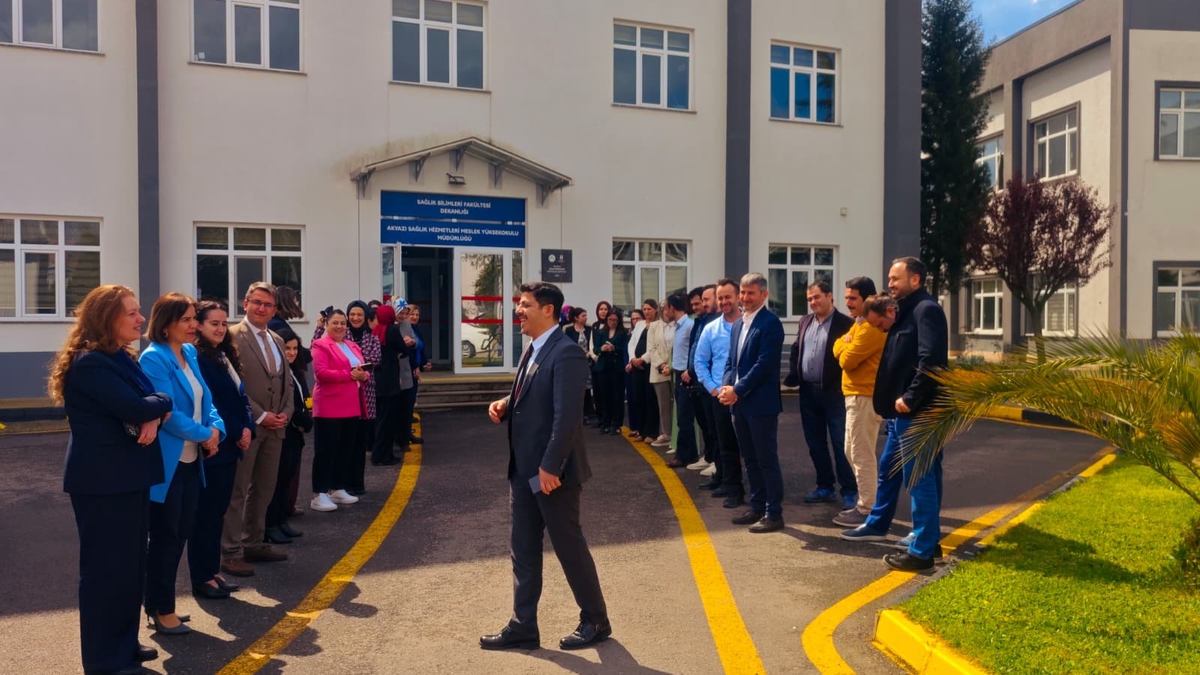 SUBÜ’nün sağlık birimlerinde bayrak değişimi