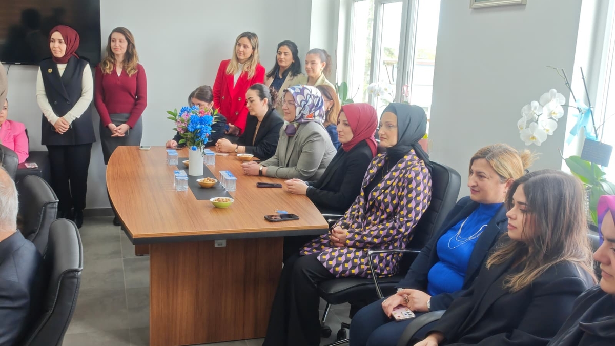 SUBÜ’nün sağlık birimlerinde bayrak değişimi