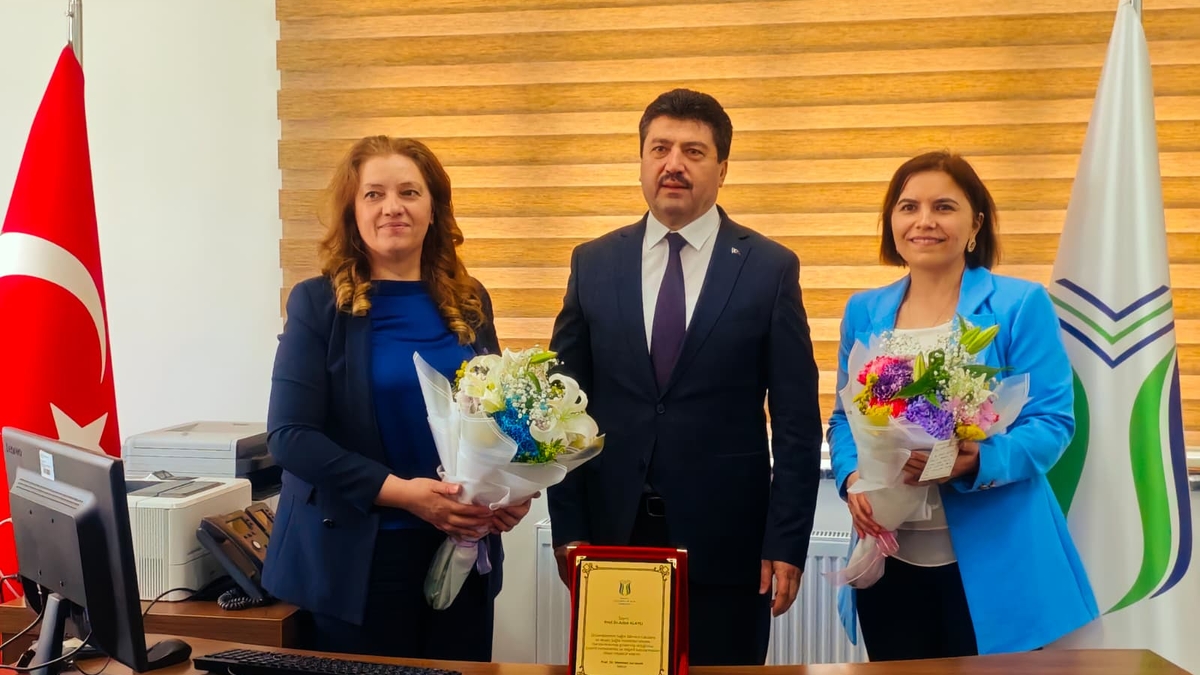 SUBÜ’nün sağlık birimlerinde bayrak değişimi