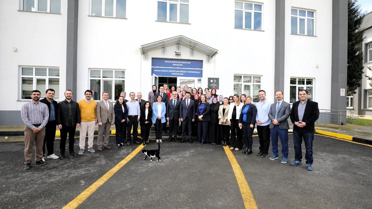 SUBÜ’nün sağlık birimlerinde bayrak değişimi