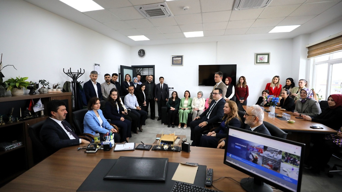 SUBÜ’nün sağlık birimlerinde bayrak değişimi