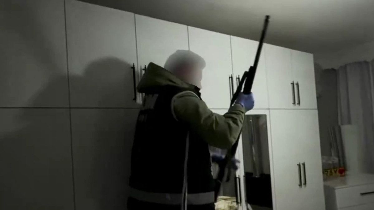 Suç örgütlerini öven paylaşım yapanlara operasyon