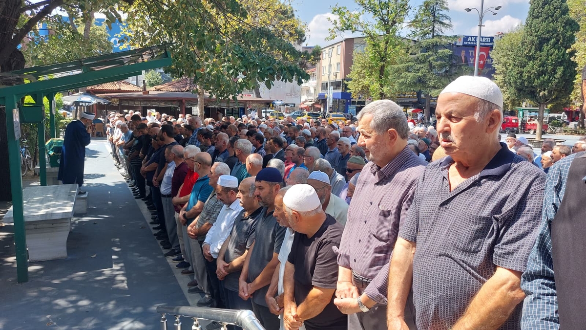 Şükriye Bodur Toprağa Verildi.