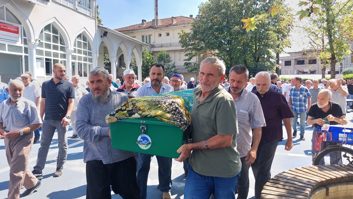 Şükriye Bodur Toprağa Verildi.