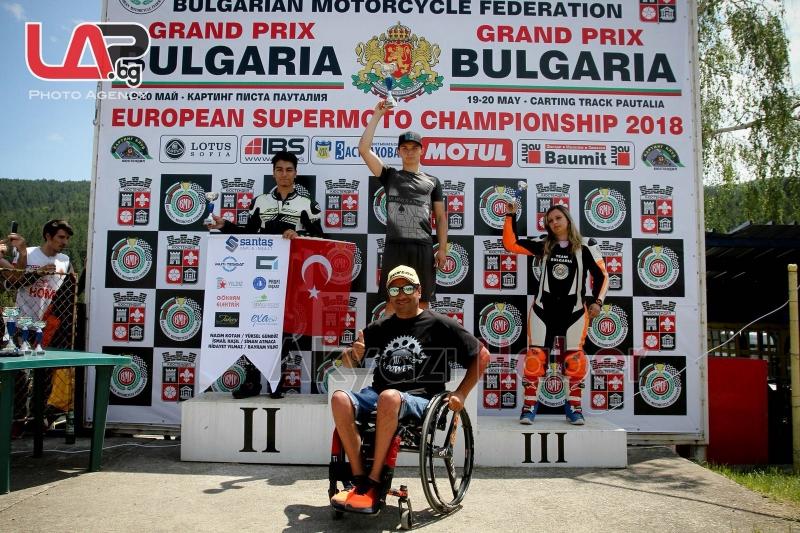 Süpermotocularımız Bulgaristan'da Kürsüye Çıktı