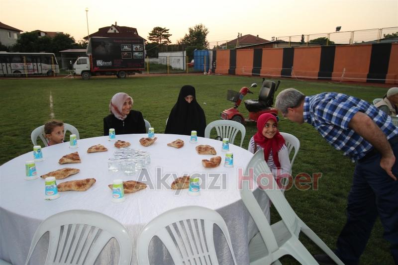 SURİYELİ KARDEŞLERİMİZE İFTAR PROGRAMI DÜZENLENDİ