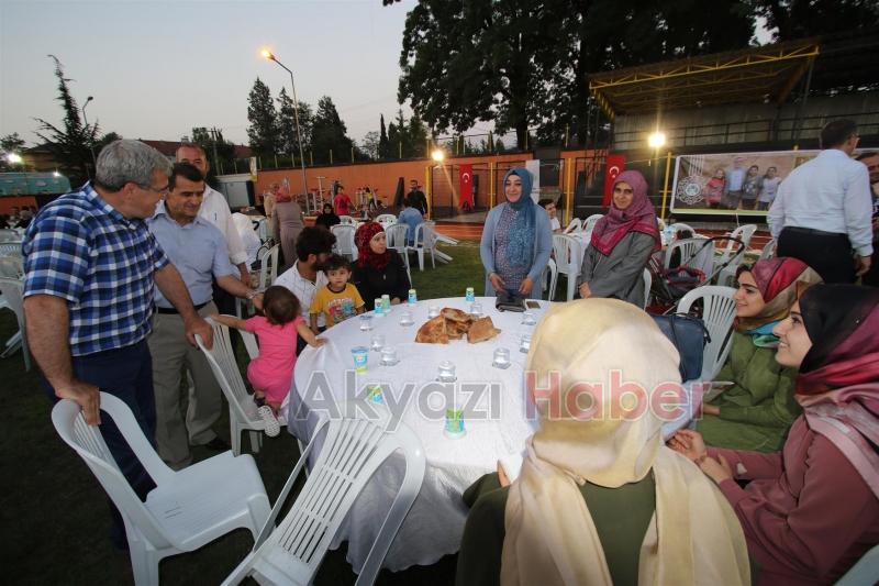 SURİYELİ KARDEŞLERİMİZE İFTAR PROGRAMI DÜZENLENDİ