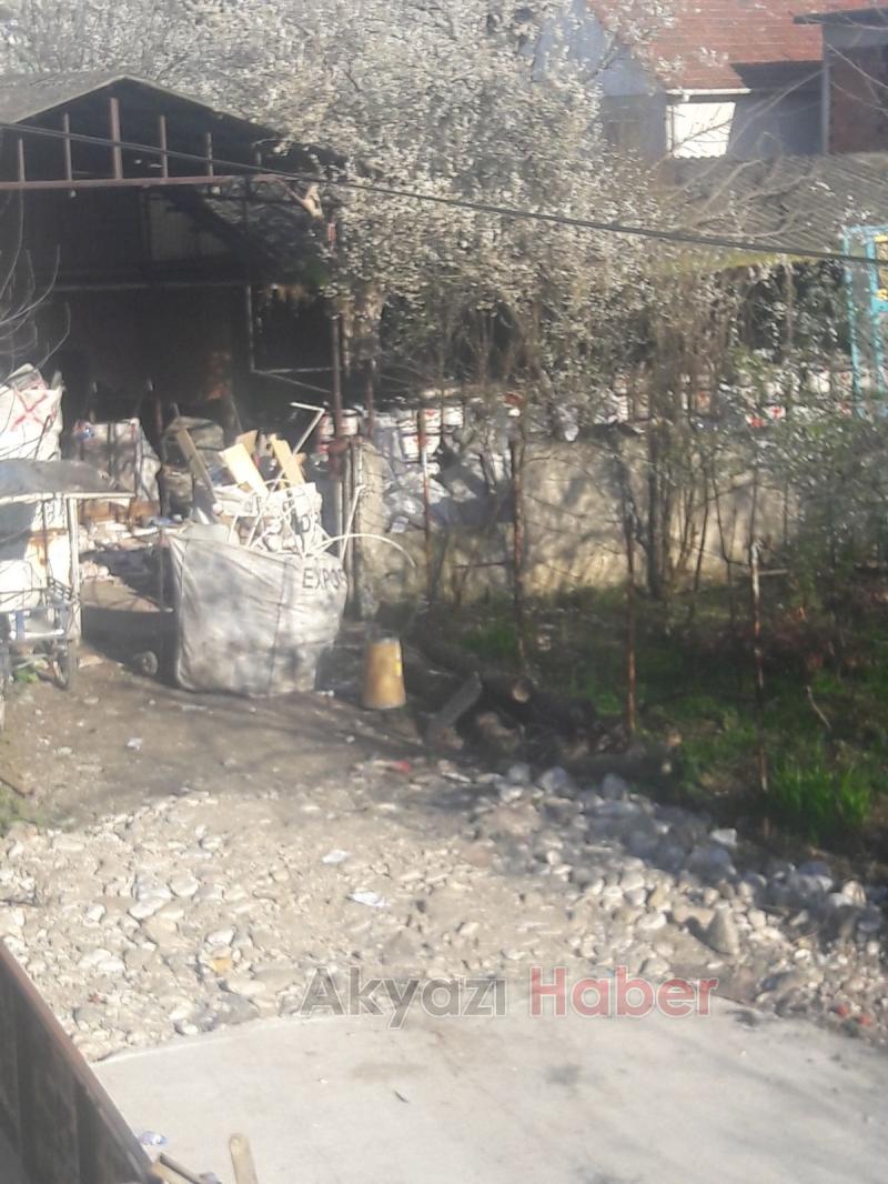 Suriyeli Mülteciler Atölyeyi Çöplüğe Çevirdi