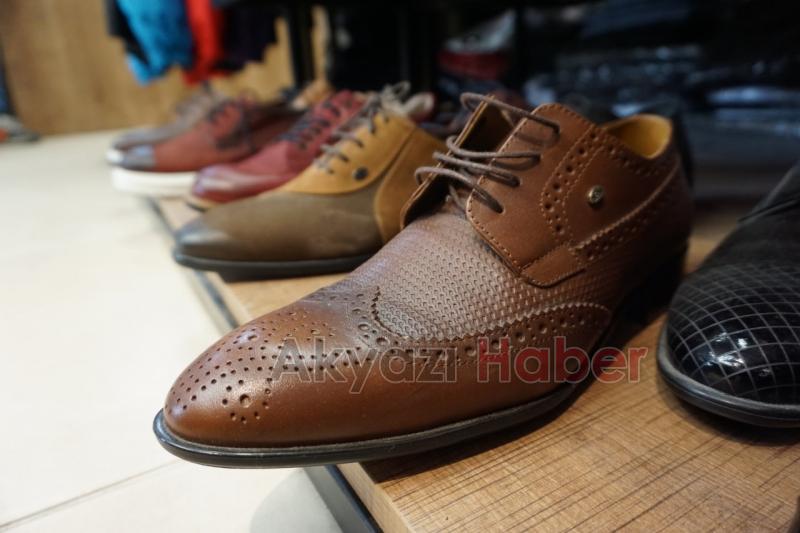 Süvari ve Koton Akyazıda Açıldı