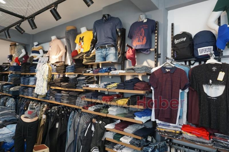 Süvari ve Koton Akyazıda Açıldı