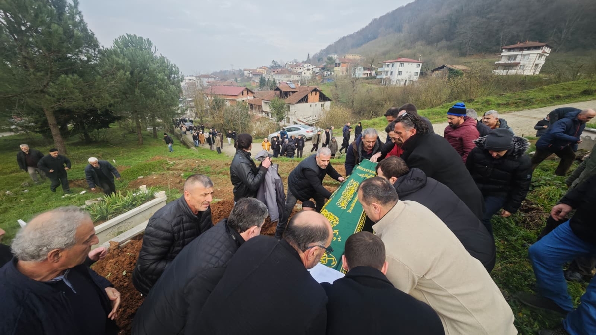Tahir Kara Dualarla Ebediyete Uğurlandı.