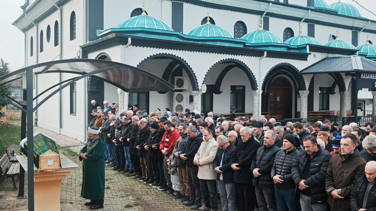 Tahir Kara Dualarla Ebediyete Uğurlandı.