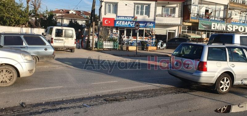 Tali yola sapmak isteyen ticari araca çarptı