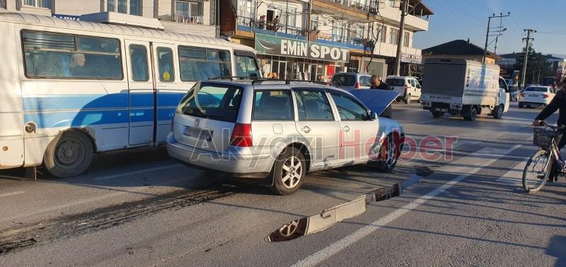 Tali yola sapmak isteyen ticari araca çarptı