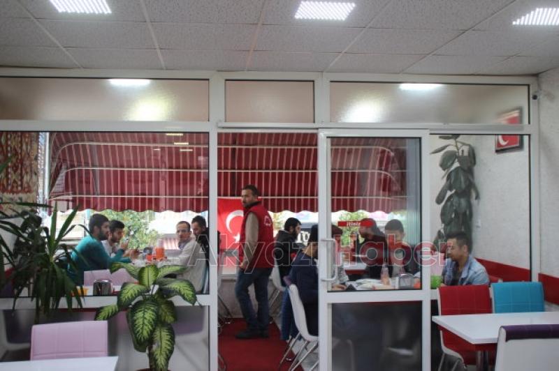 Tamamen Doğal Kardeşler Pide ve Börek Salonu Hizmetinizde