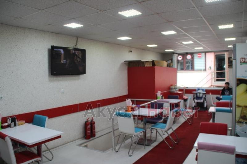 Tamamen Doğal Kardeşler Pide ve Börek Salonu Hizmetinizde