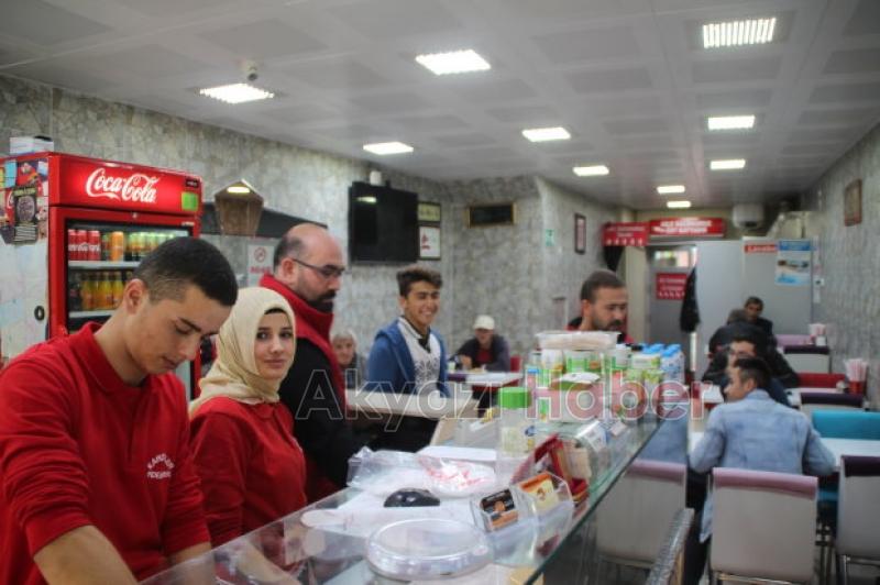 Tamamen Doğal Kardeşler Pide ve Börek Salonu Hizmetinizde